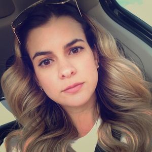 Meet your Posher, Dania